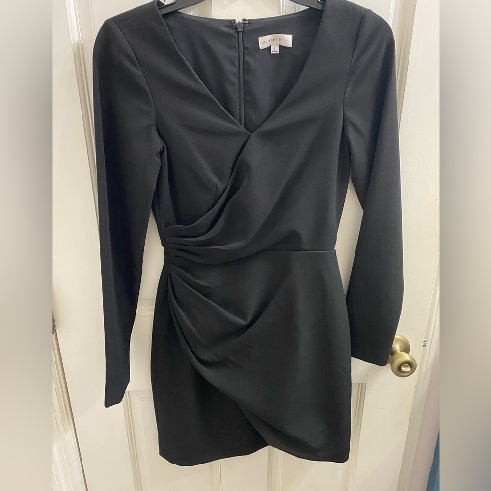 super cute black dress
